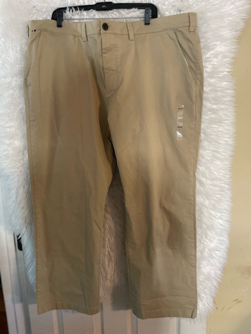 Tommy Hilfiger NWT Men’s THFlex Straight Fit Khaki Chino Pants. Size 46/30